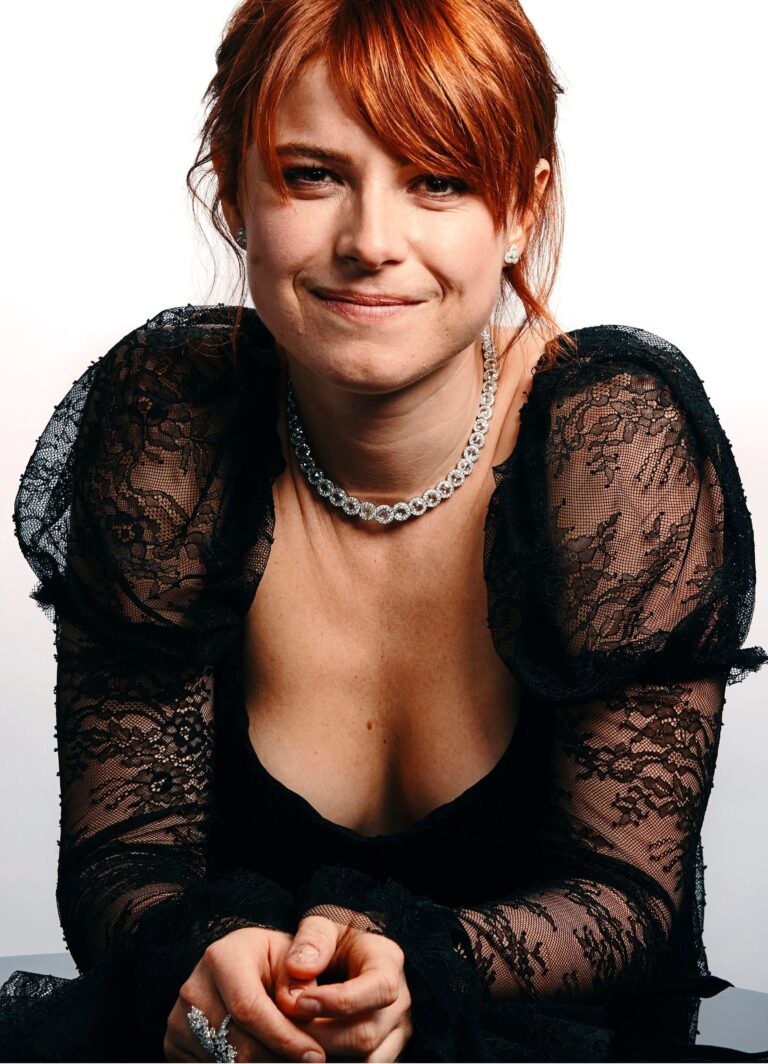 Jessie Buckley-87052