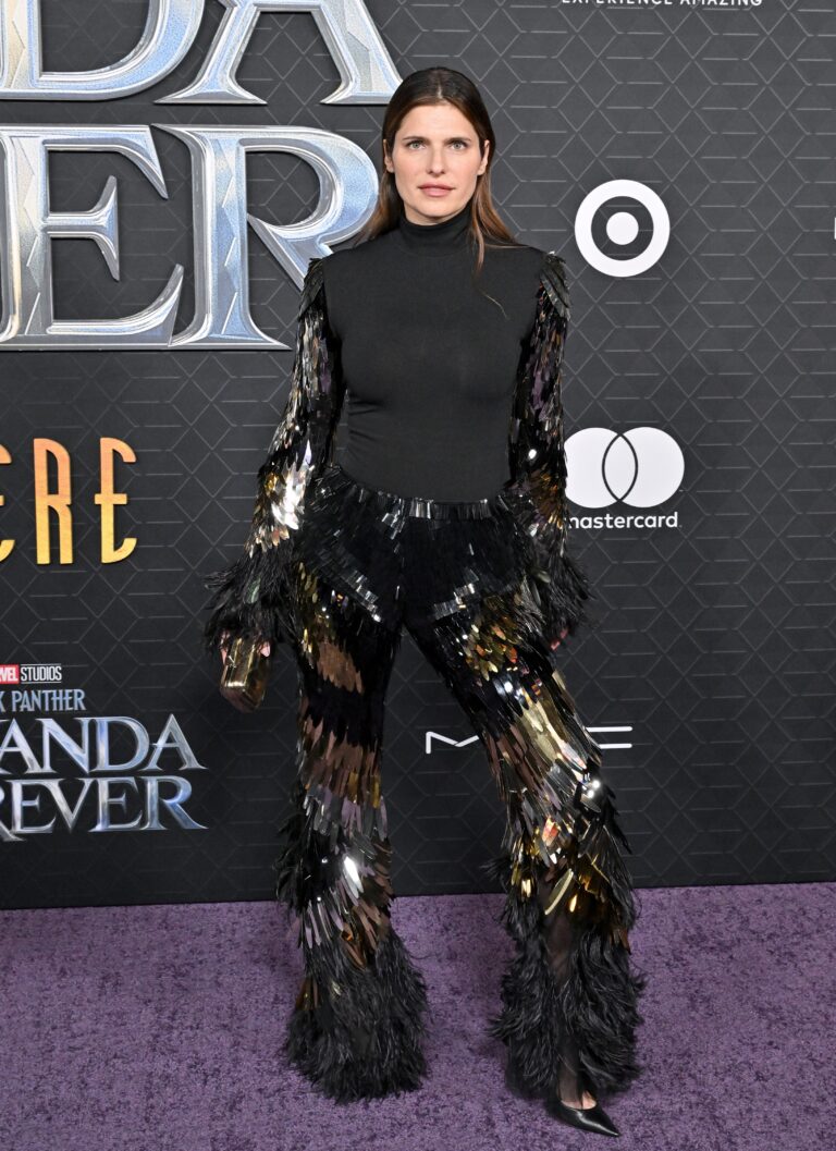 Lake Bell-88024