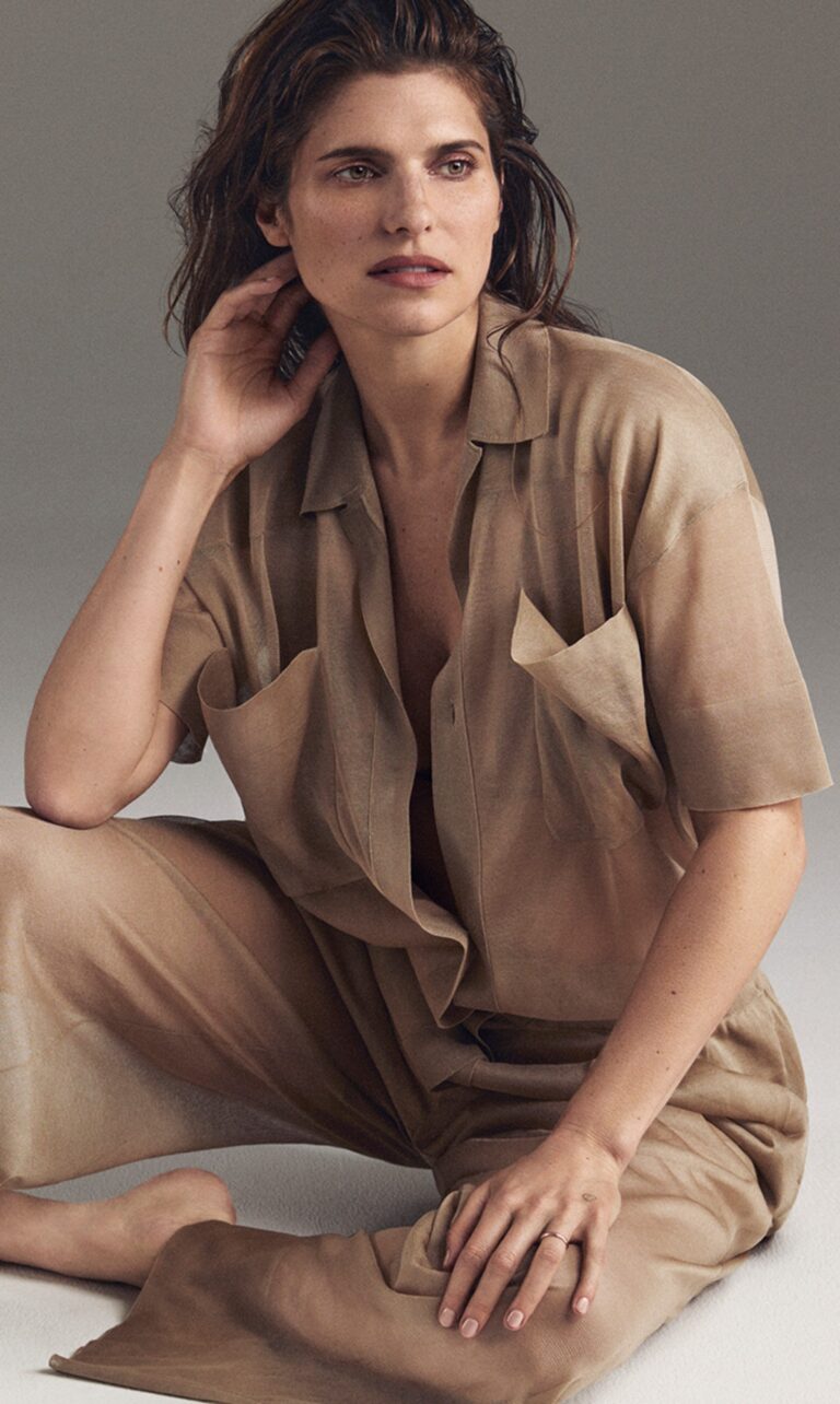 Lake Bell-88036