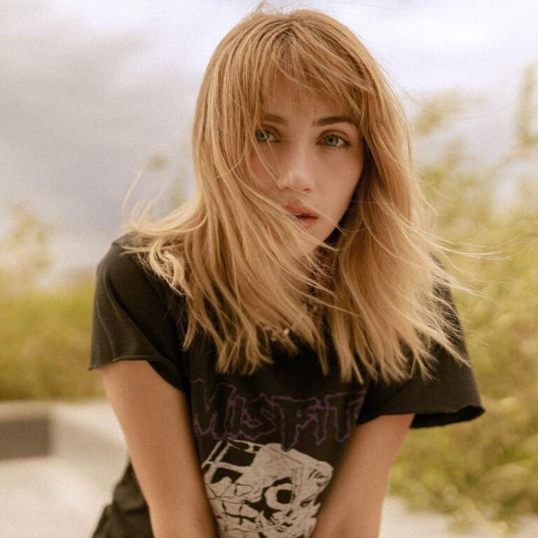 Emily Rudd-88234