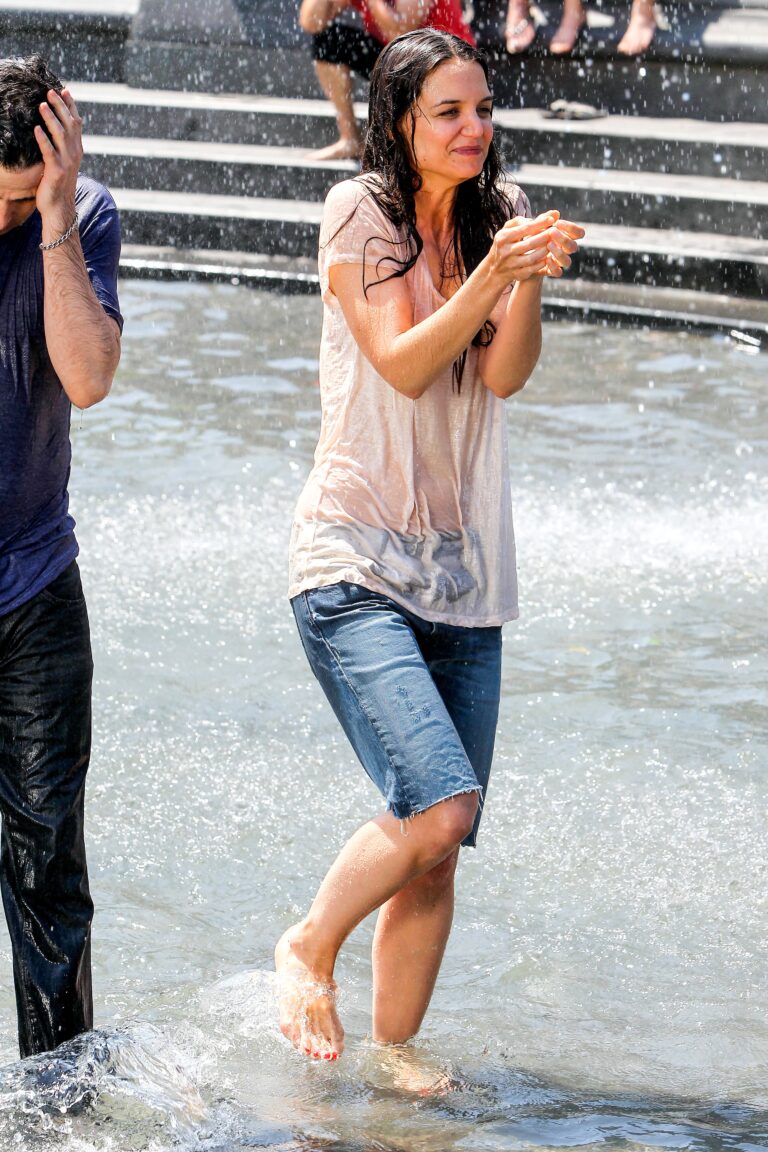 Katie Holmes-88505