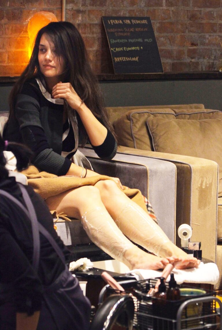 Katie Holmes-88509