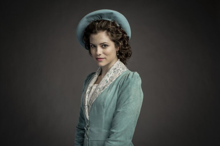 Jessica De Gouw-88692
