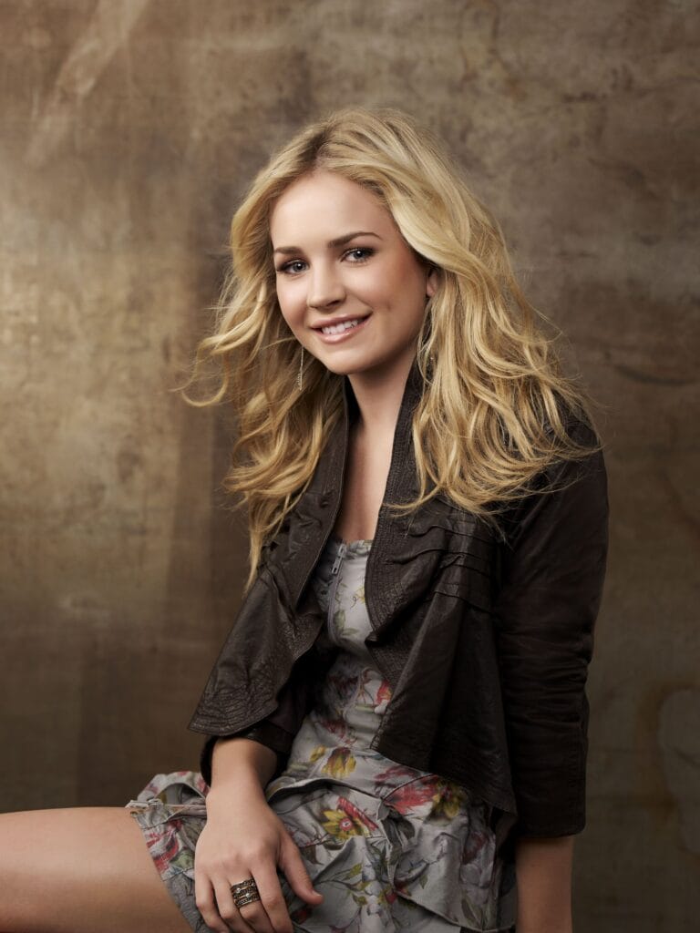 Britt Robertson-88756