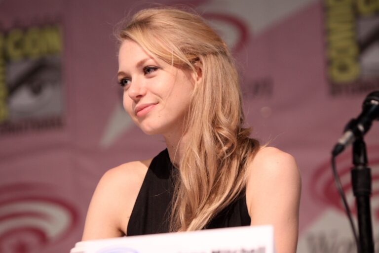 Penelope Mitchell-89209