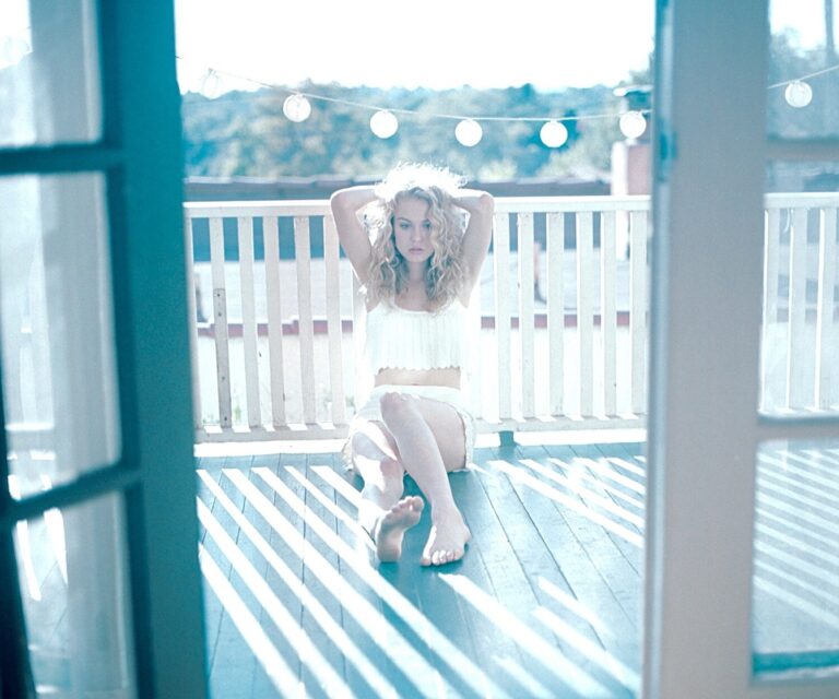 Penelope Mitchell-89236