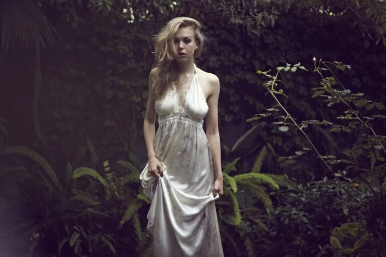 Penelope Mitchell-89238