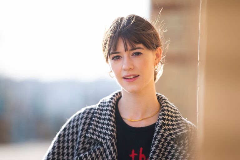 Daisy Edgar-Jones-90587