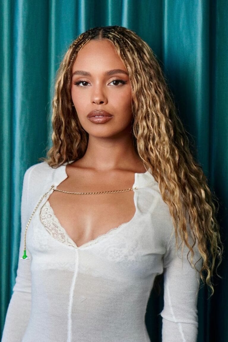 Alisha Boe-91179