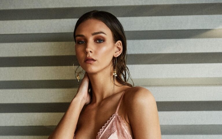 Rachel Cook-91692