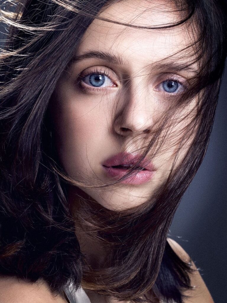 Bel Powley-92189