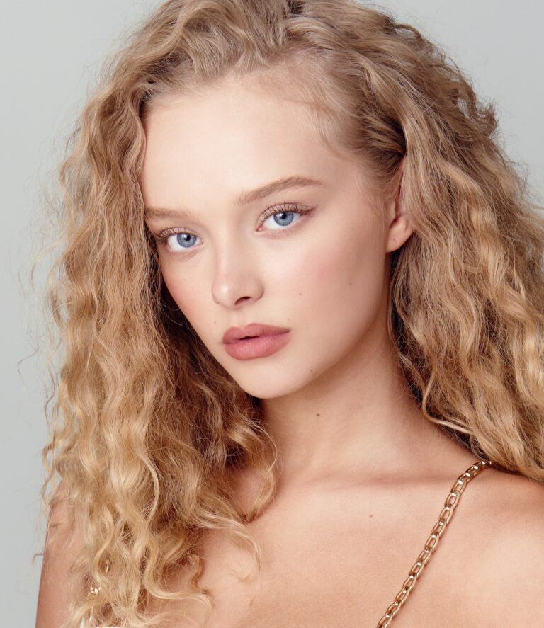 Amiah Miller-92445