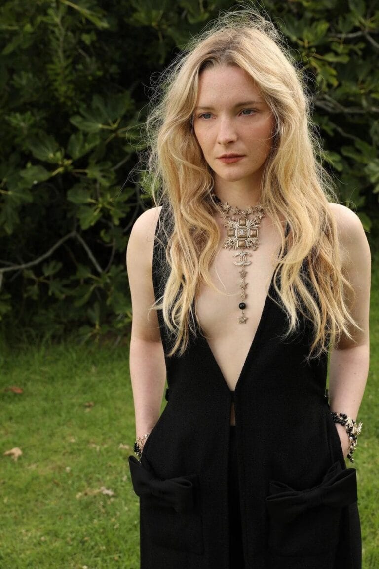 Morfydd Clark-92853