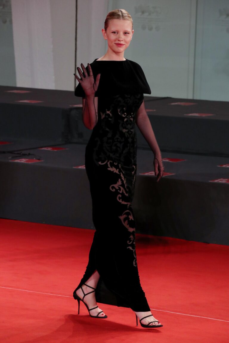 Mia Goth-93752