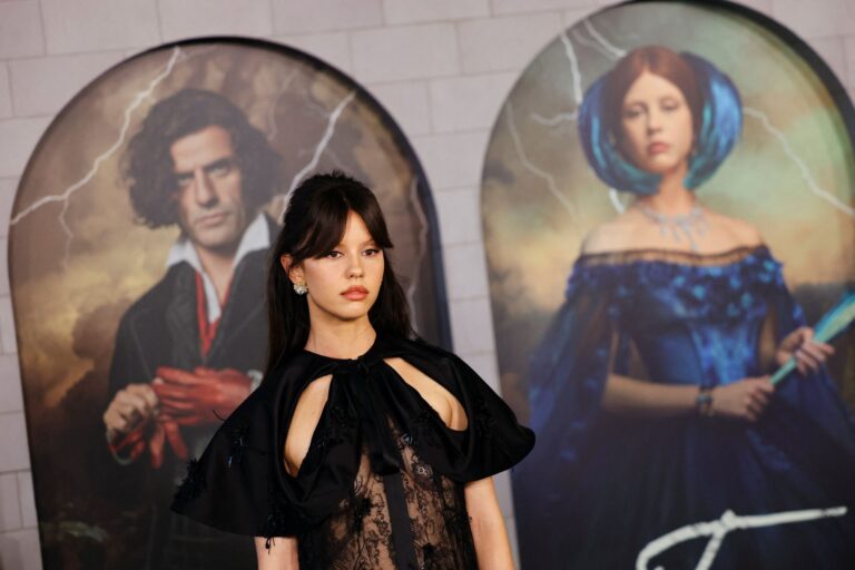 Mia Goth-93791
