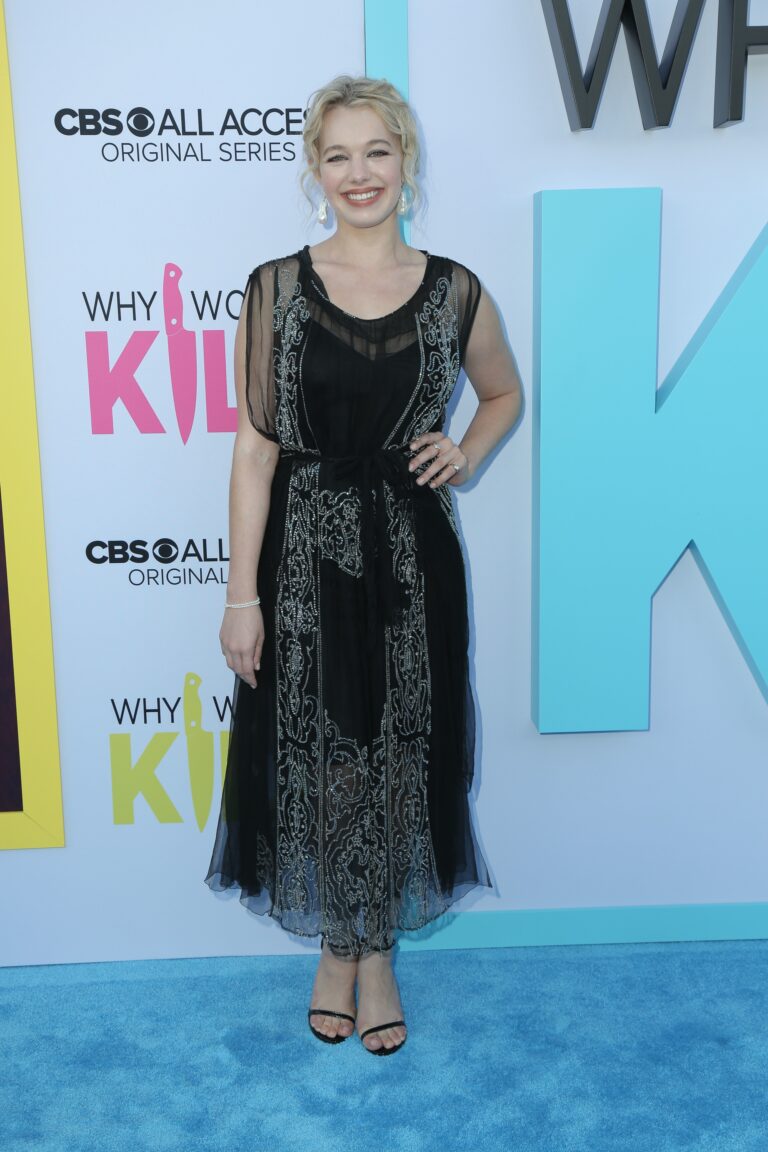 Sadie Calvano-95111