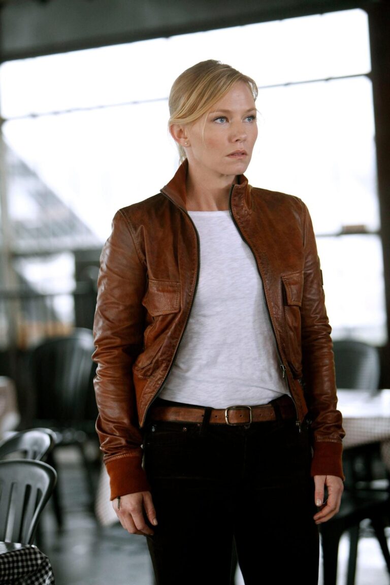 Kelli Giddish-95195