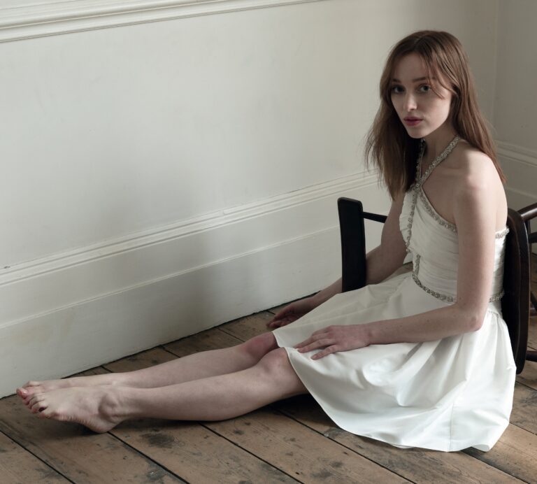 Phoebe Dynevor-95278