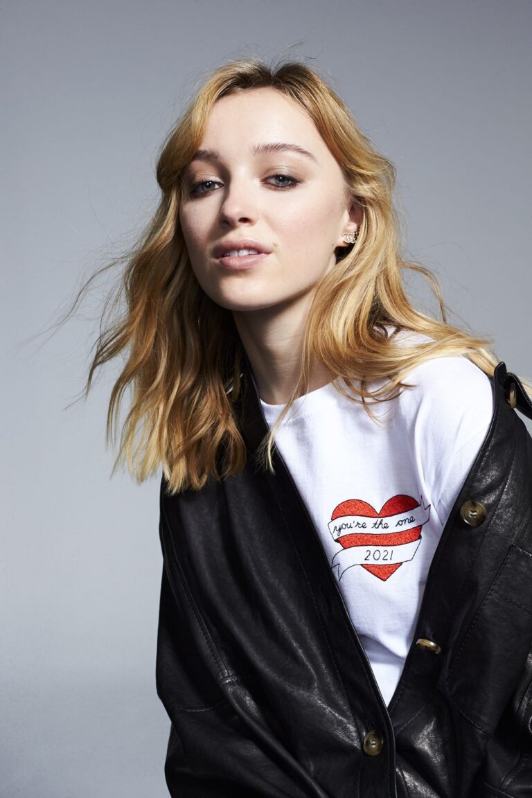 Phoebe Dynevor-95320