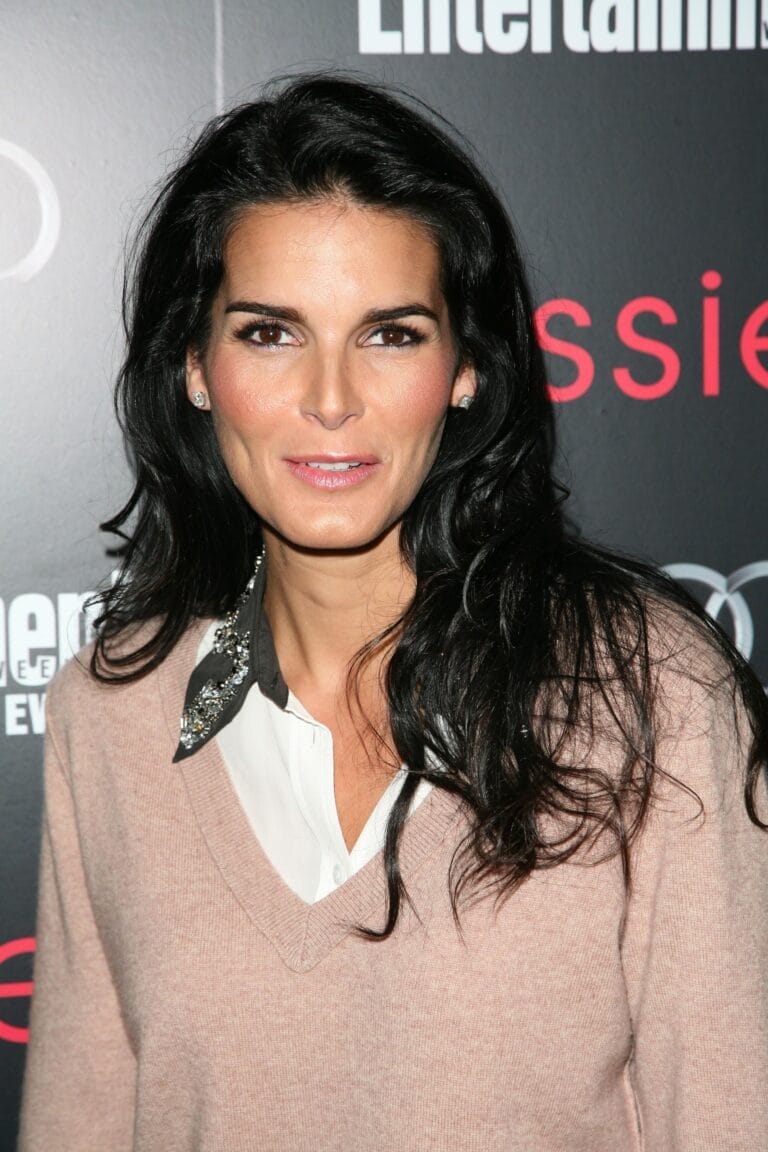 Angie Harmon-95580