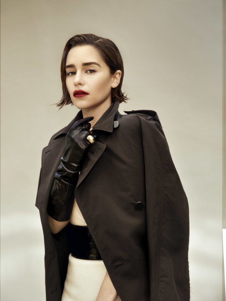 Emilia Clarke con 32-33 años