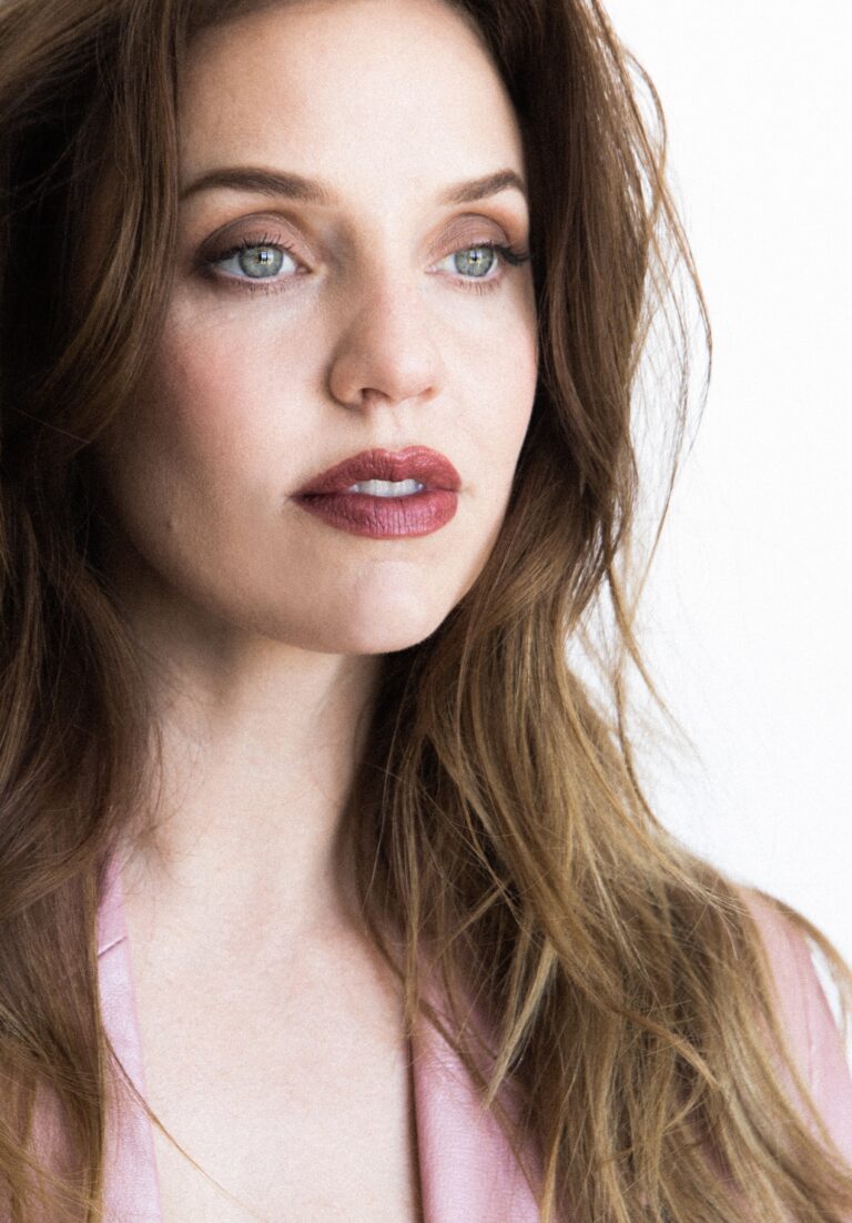 Kelli Garner-96532