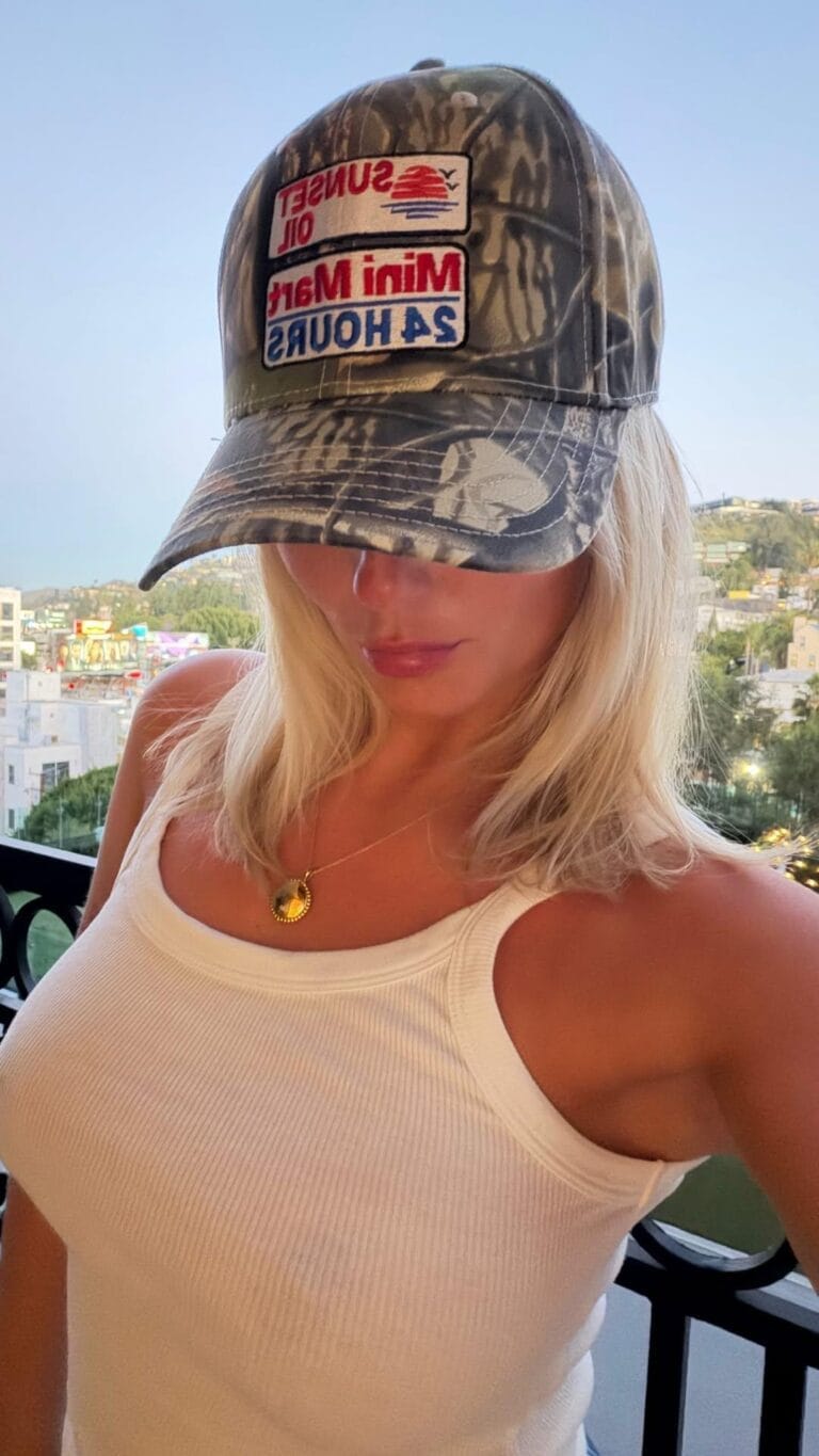 Millie Gibson-96898