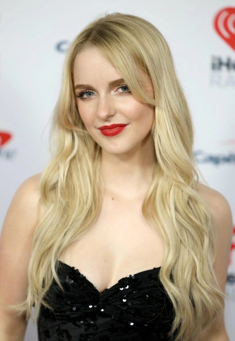 Mckenna Grace-97186
