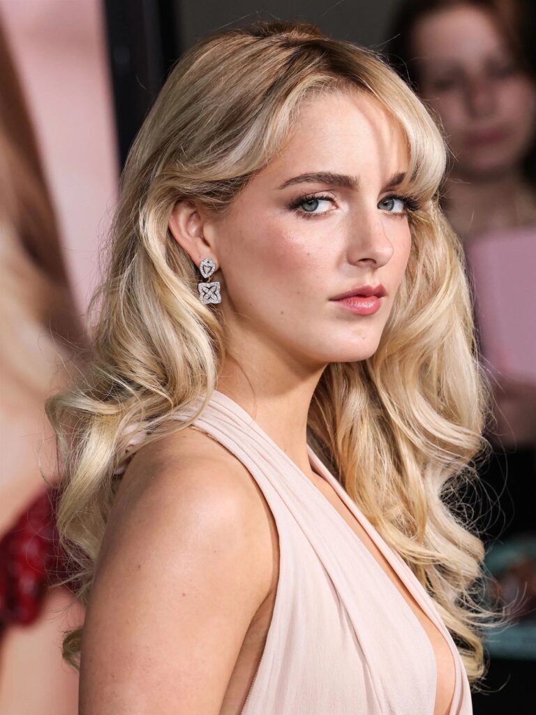 Mckenna Grace-97238