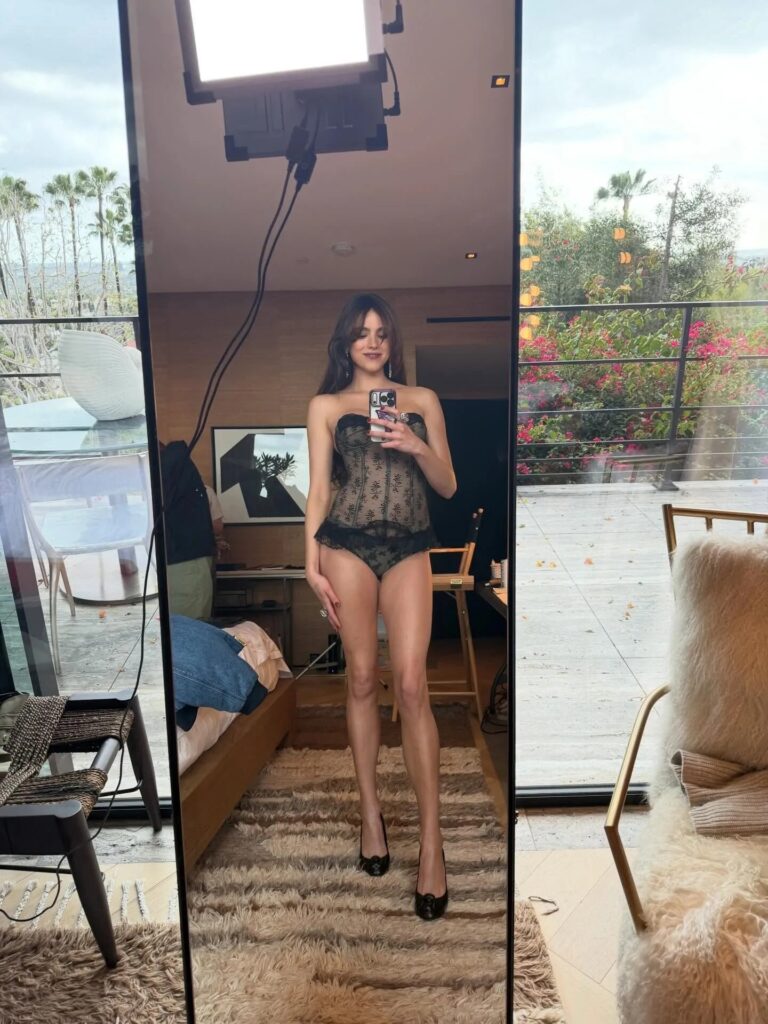 Margaret Qualley: ¿Nos ayudas a describir esta imagen?