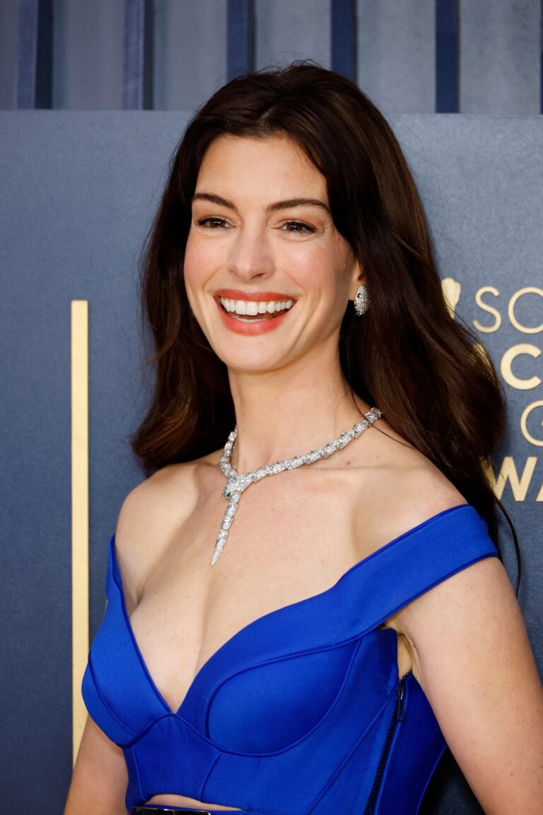 Anne Hathaway-97602