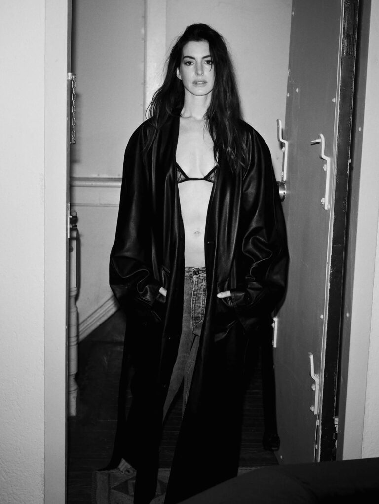 Anne Hathaway-97607