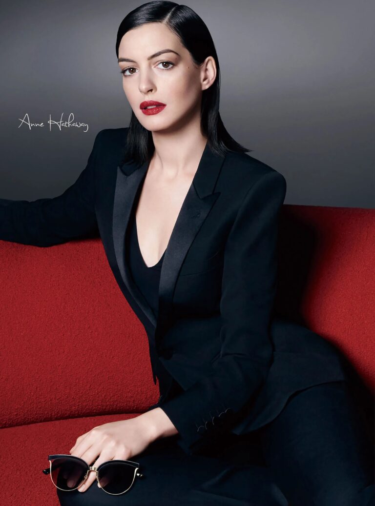 Anne Hathaway-97670
