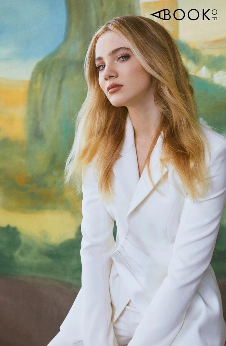 Freya Allan-105660