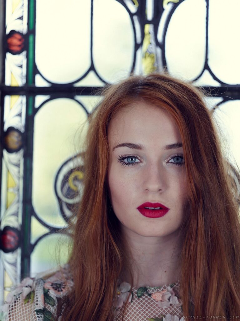 Sophie Turner-103119