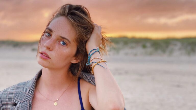 Maya Hawke-101869