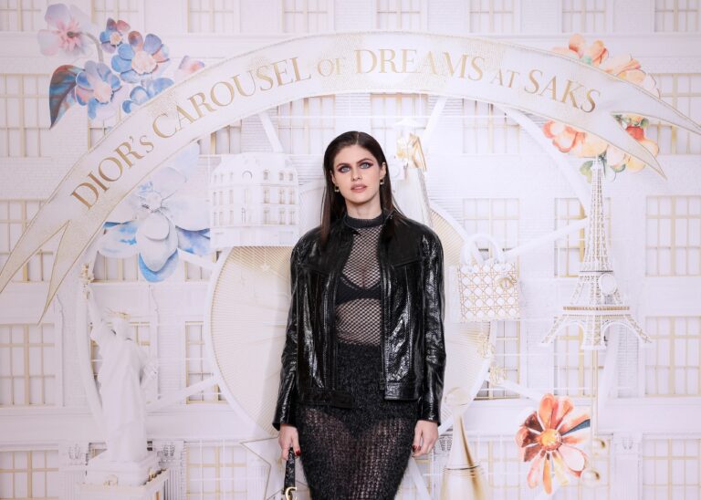 Alexandra Daddario-102683
