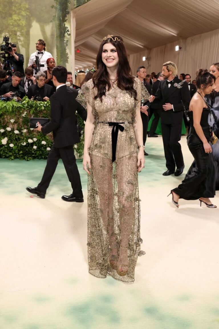 Alexandra Daddario-102694