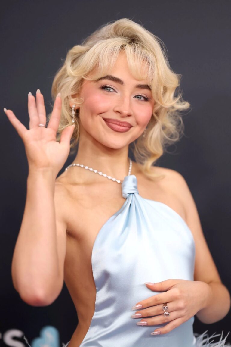 Sabrina Carpenter-102354
