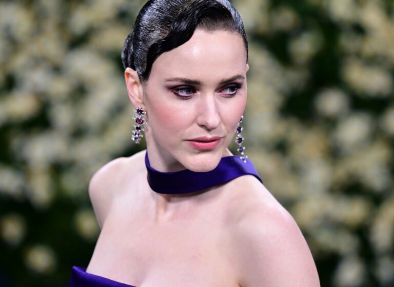 Rachel Brosnahan-104913