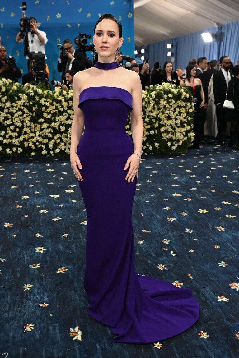 Rachel Brosnahan-104912