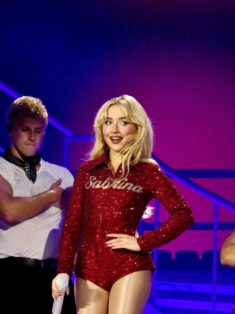 Sabrina Carpenter-102390