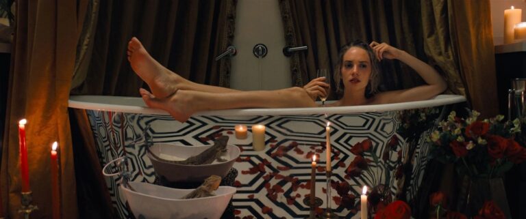Maya Hawke-101908