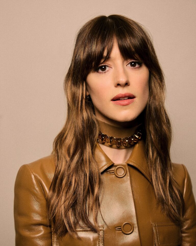 Daisy Edgar-Jones-101745