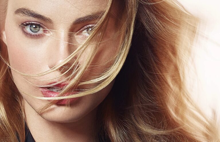 Margot Robbie-101221