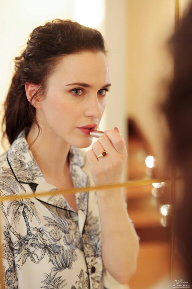 Rachel Brosnahan-104927