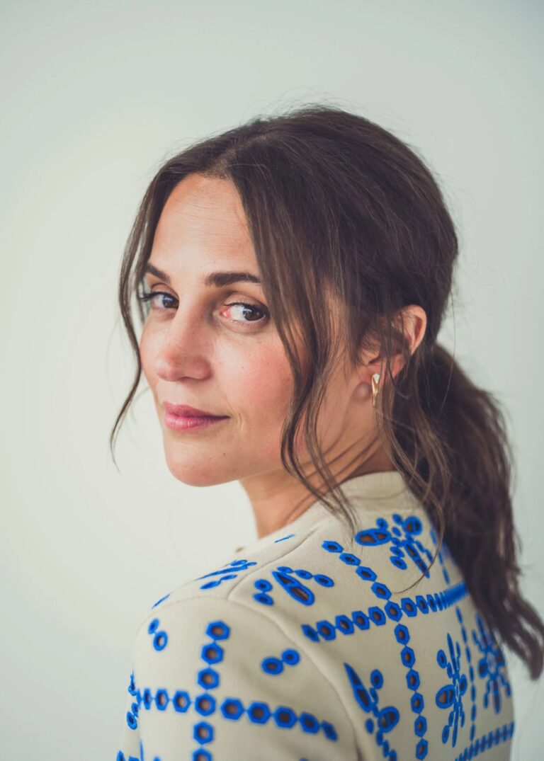 Alicia Vikander-103370