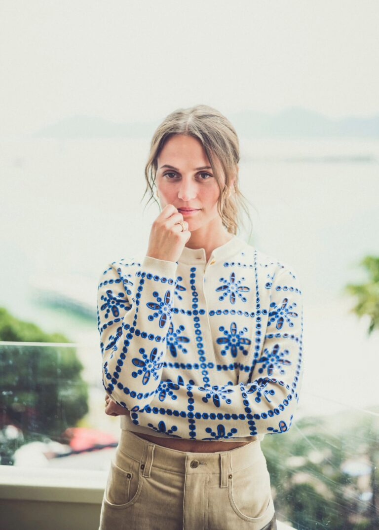 Alicia Vikander-103374