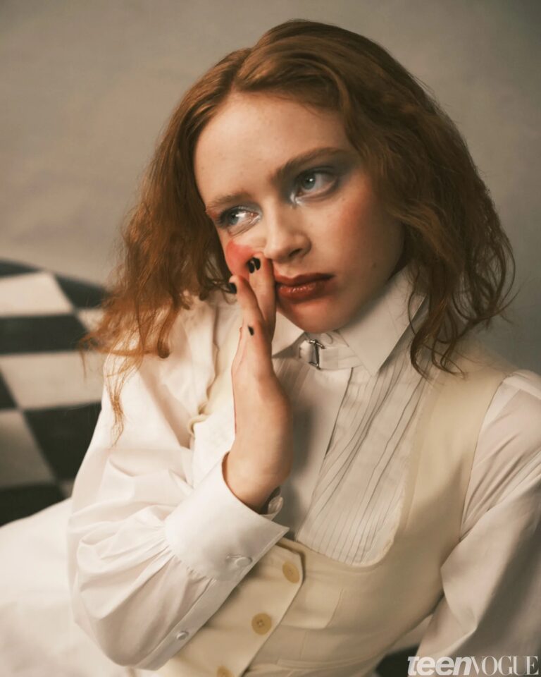 Sadie Sink con 22-23 años