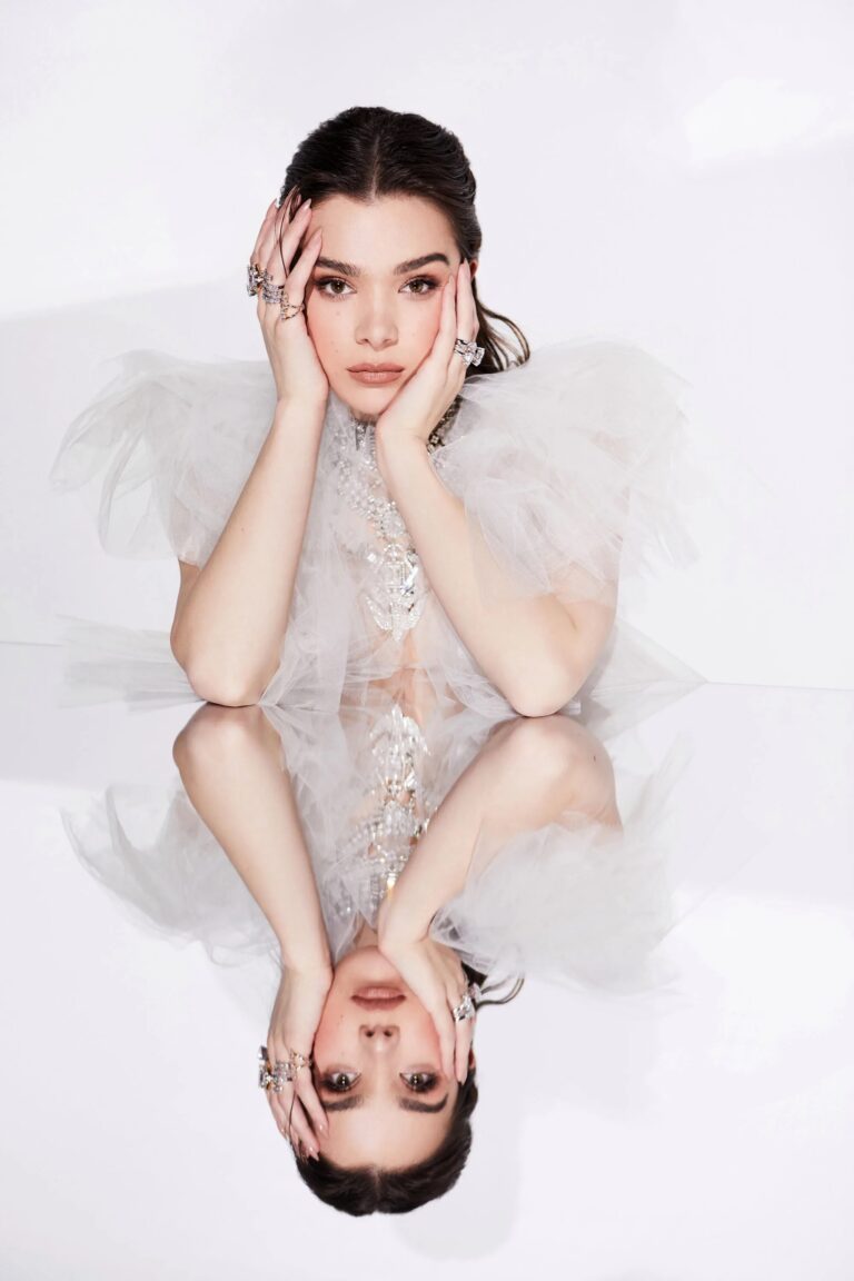 Hailee Steinfeld-101614